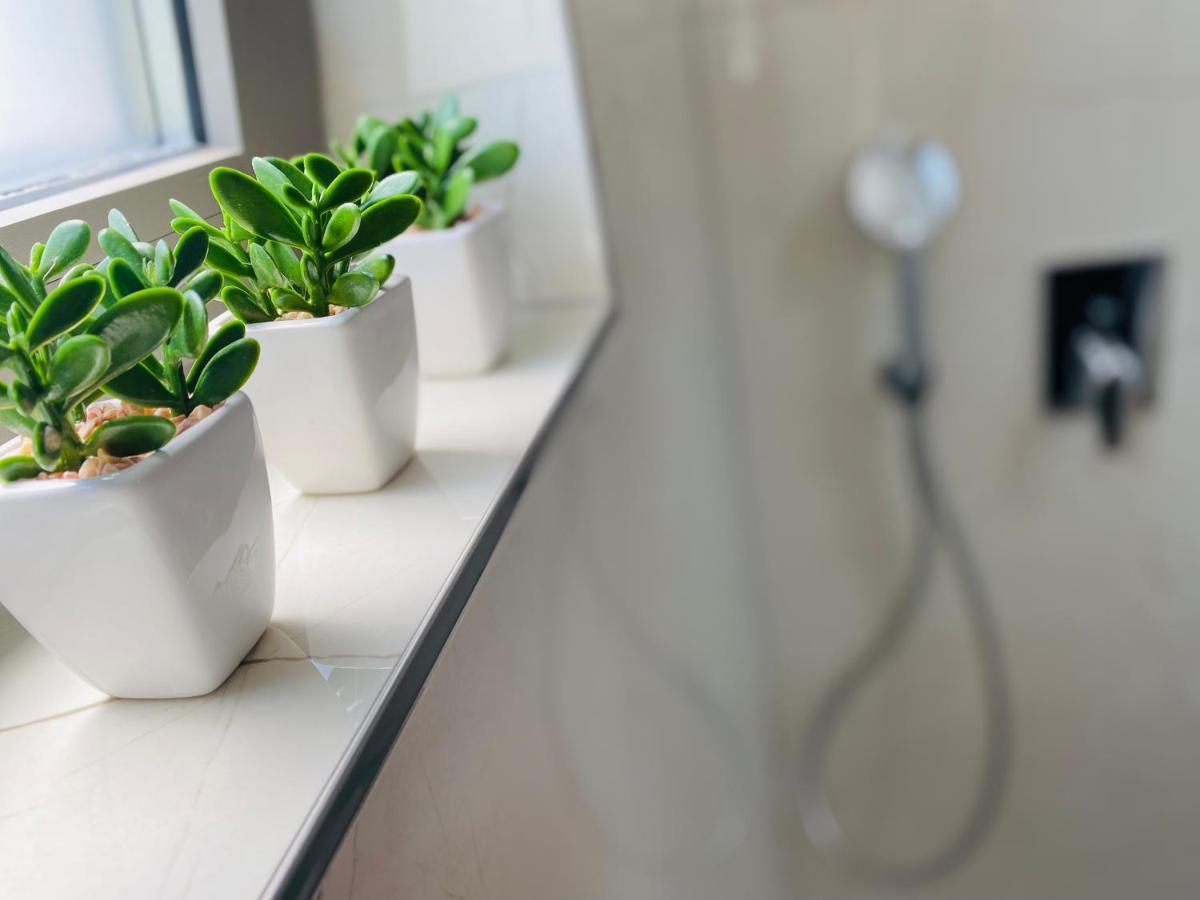 רוביני Prestige Studio Apartment מראה חיצוני תמונה